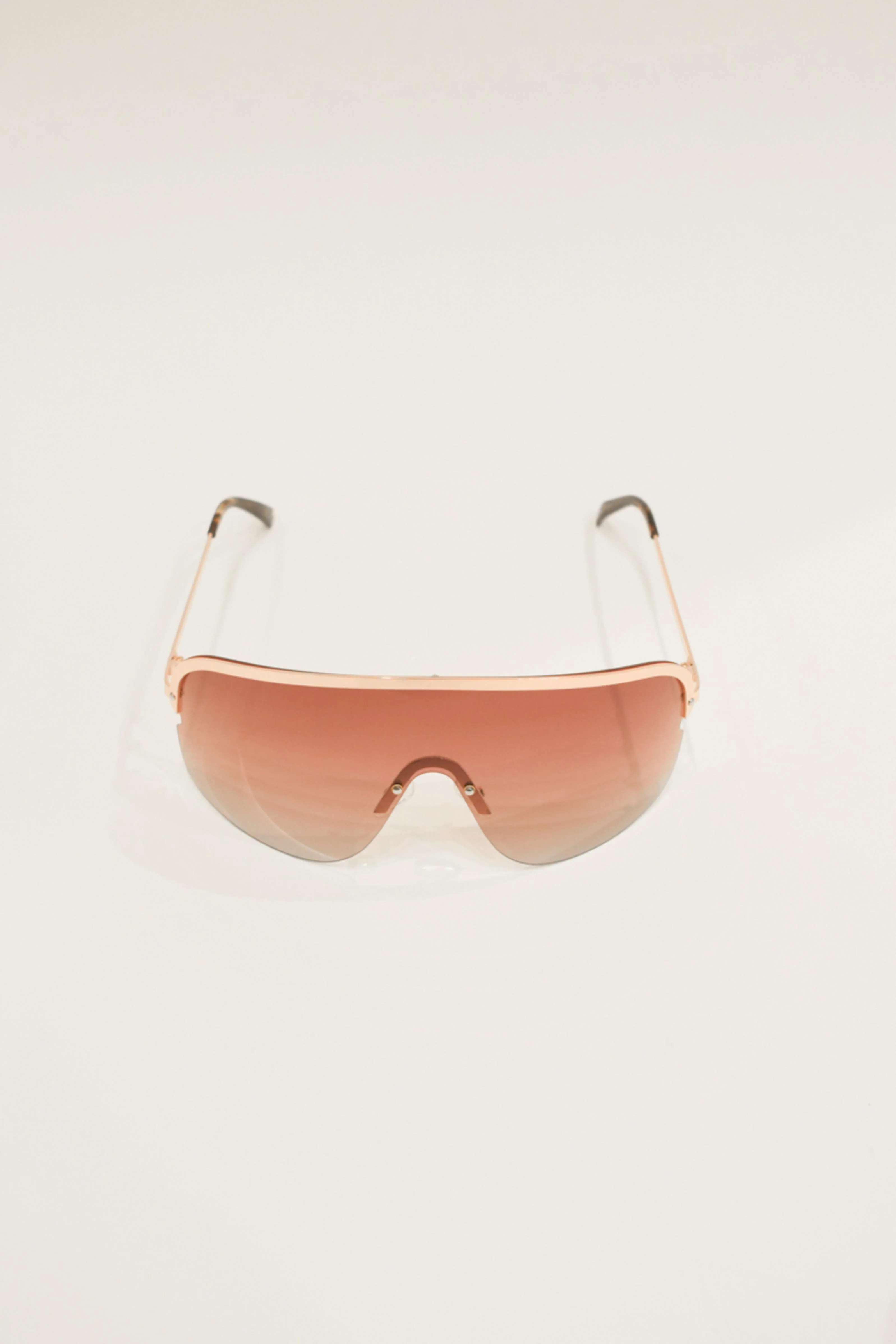 Alessa Oversized Sunglasses - Image 2