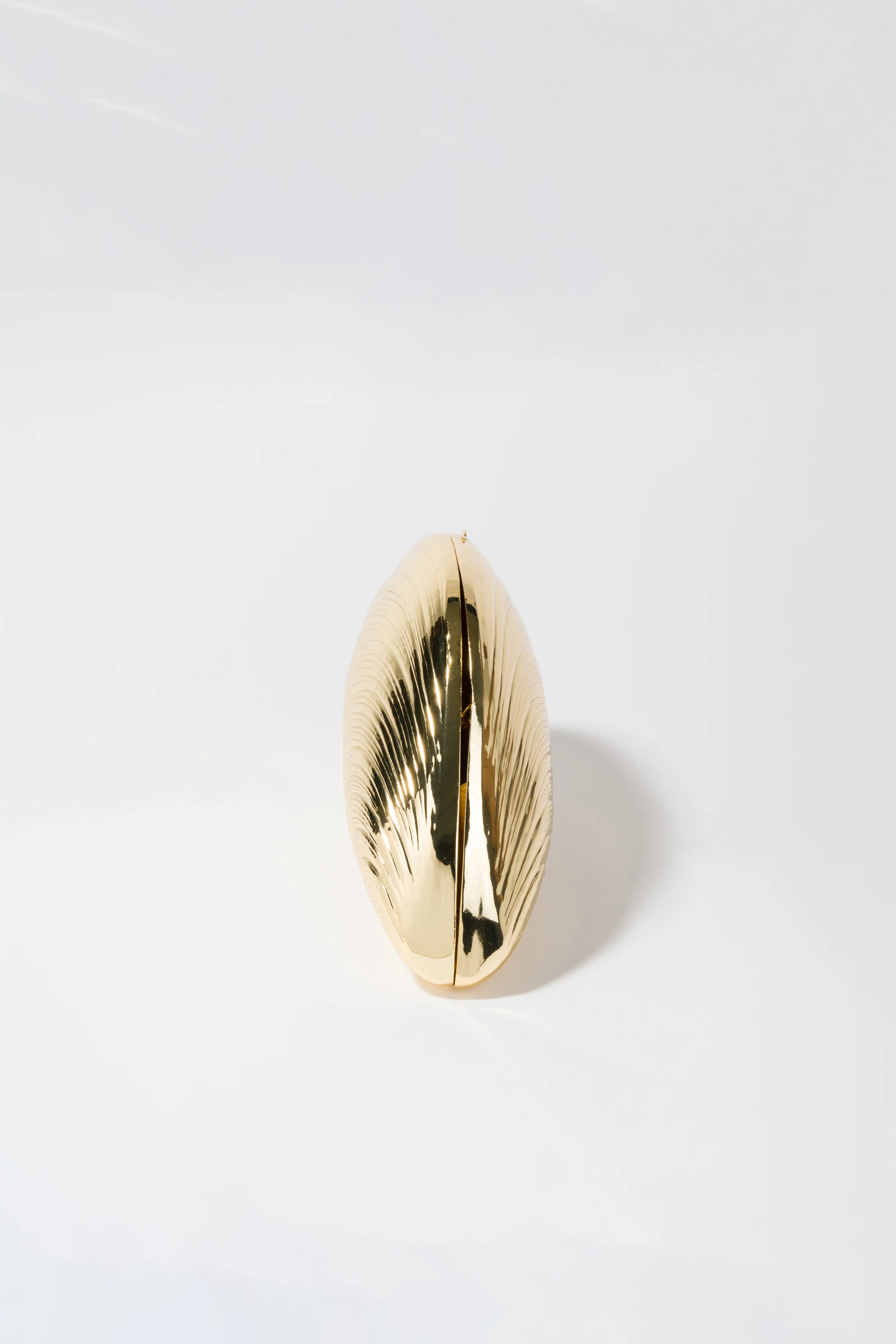 Bridget Metal Oyster Clutch - Image 3