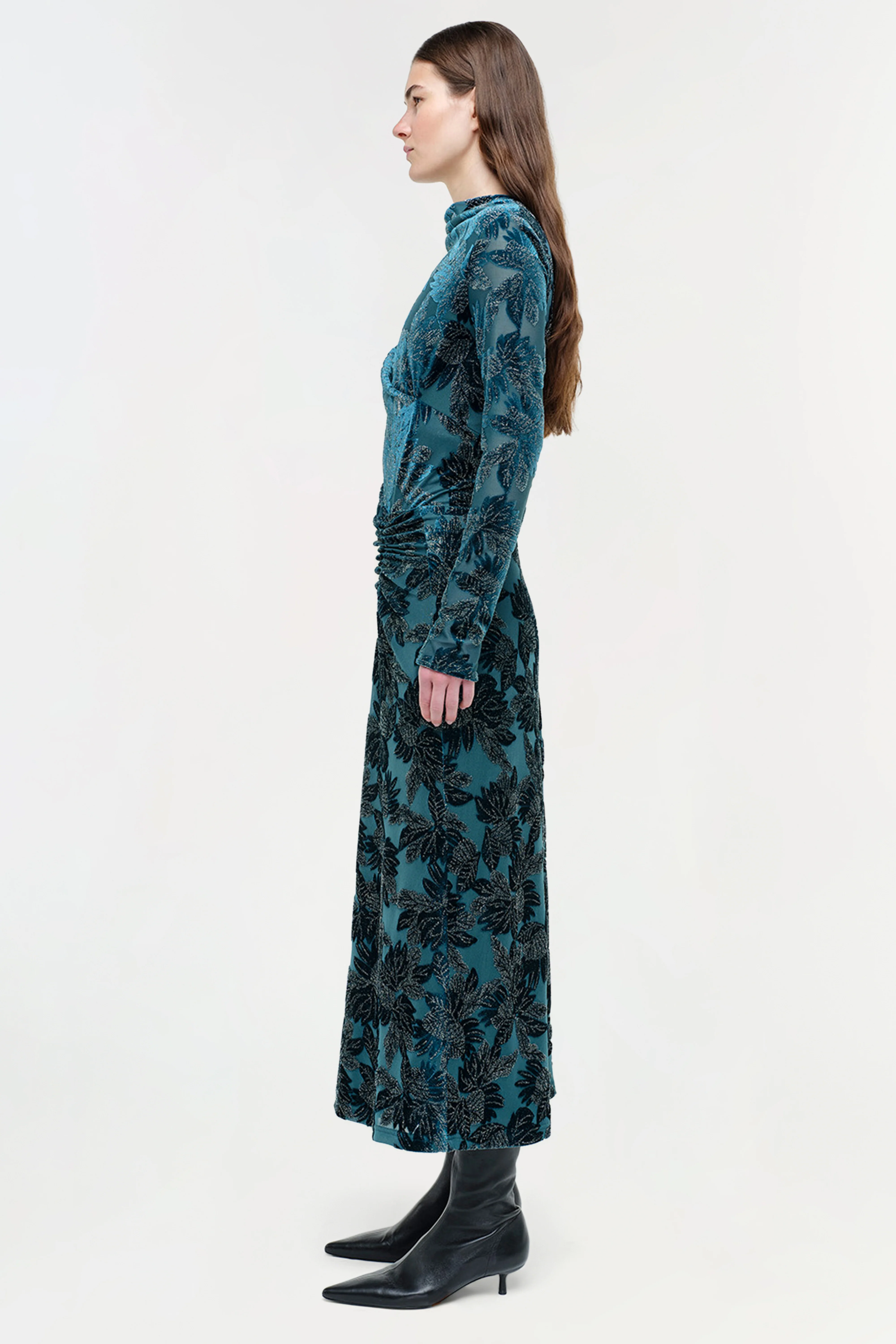 Ferrera Floral Velvet Midi Dress - Image 3