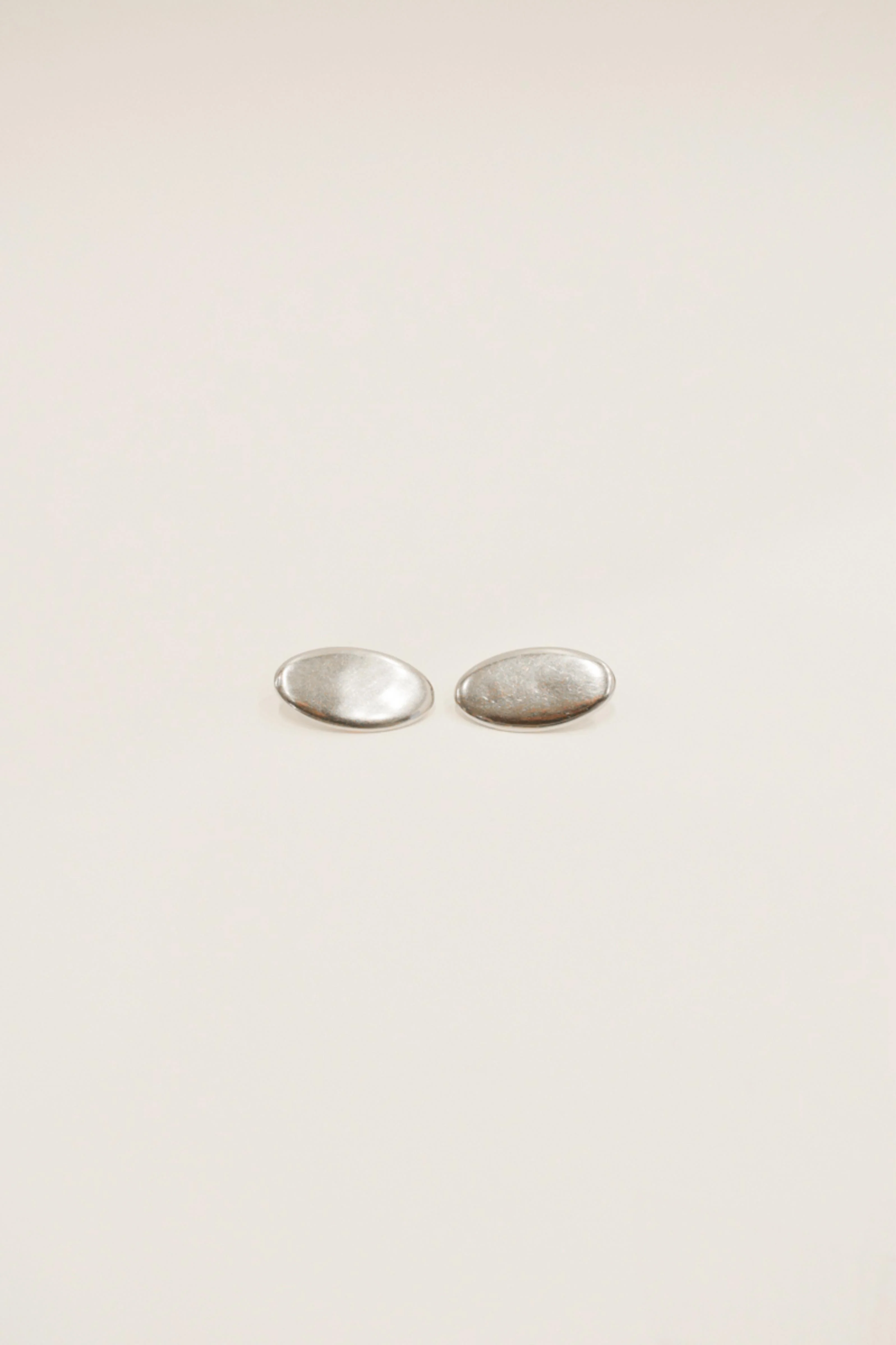 JONATHAN SIMKHAI Iris Egg Earrings