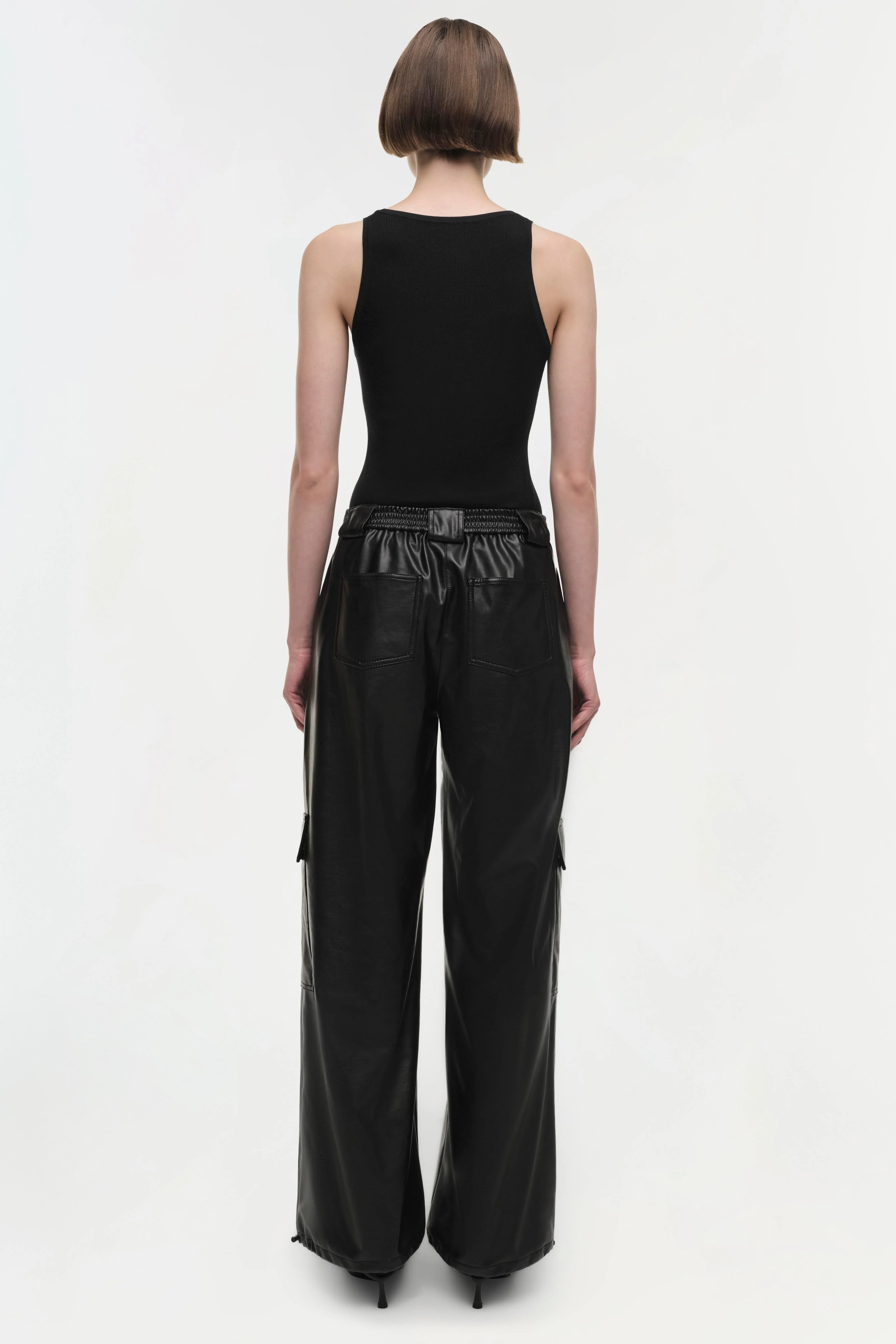 Sofia Pant - Image 5