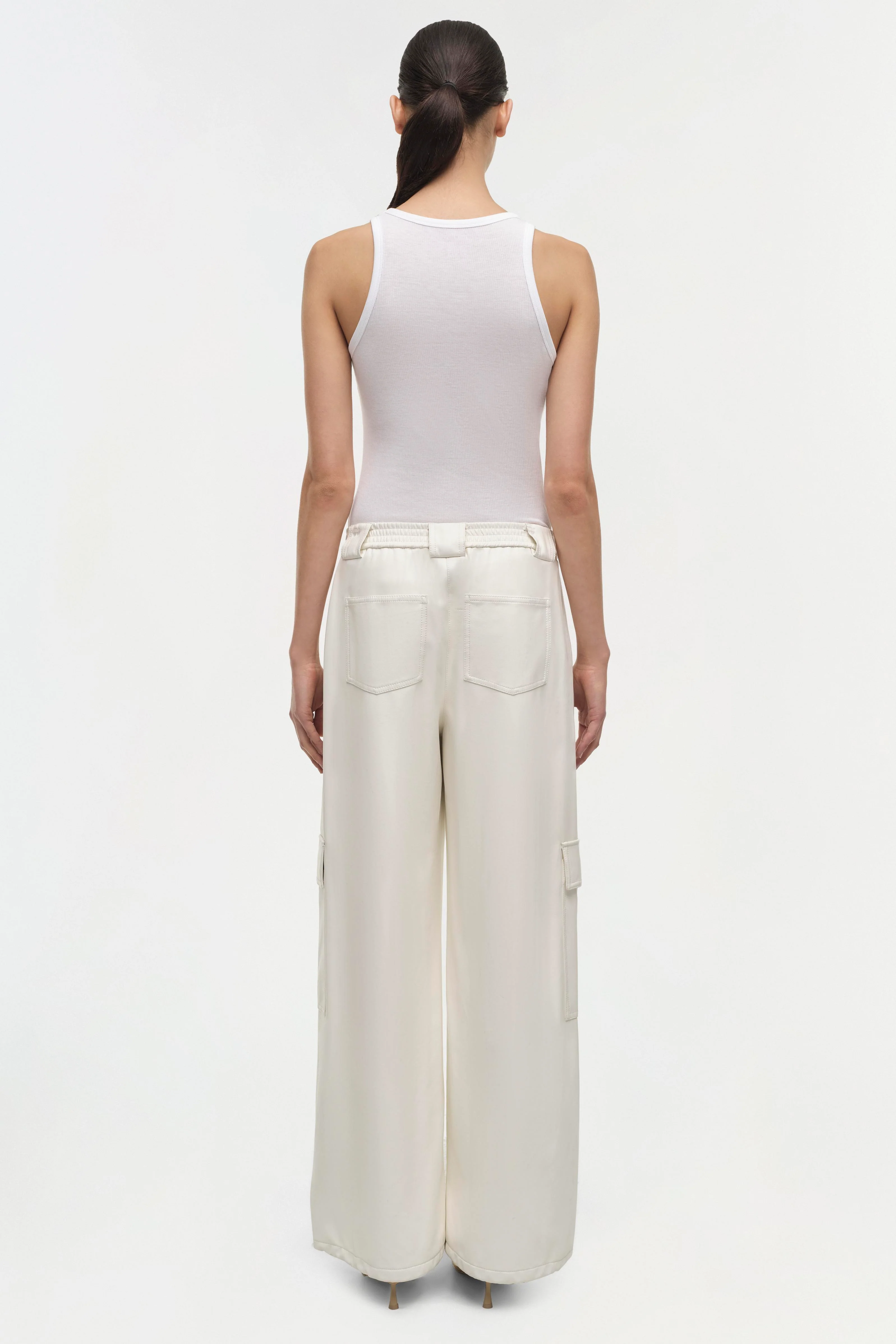 Sofia Pant - Image 5